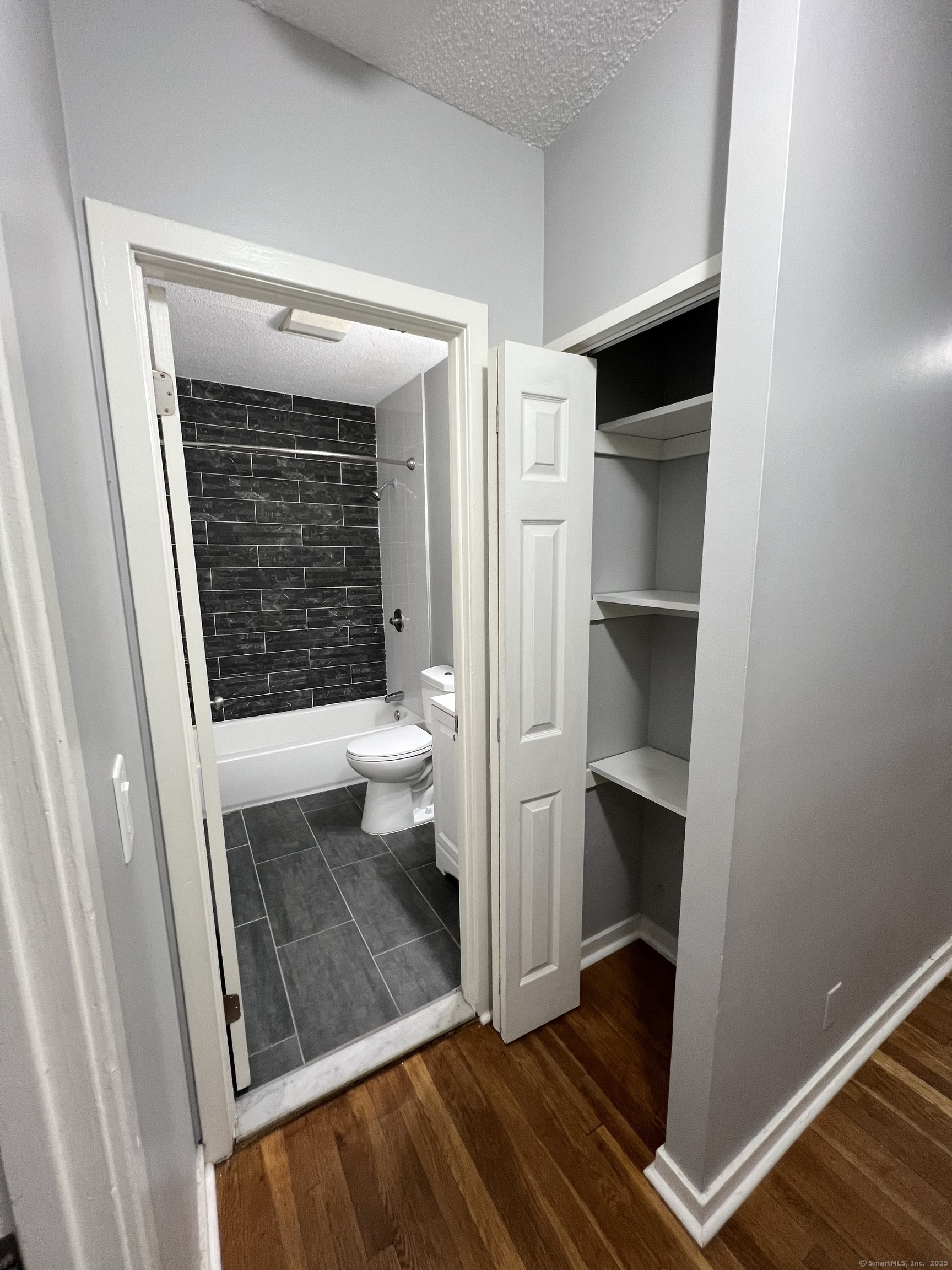 16 Townley Street Hartford CT 06154