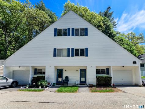 65 Perry Street Putnam CT 06260