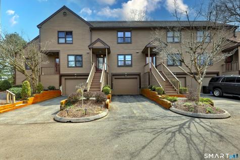 14 Deepwood Circle Monroe CT 06468