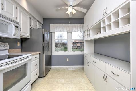 14 Deepwood Circle Monroe CT 06468