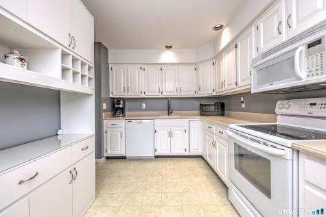 14 Deepwood Circle Monroe CT 06468