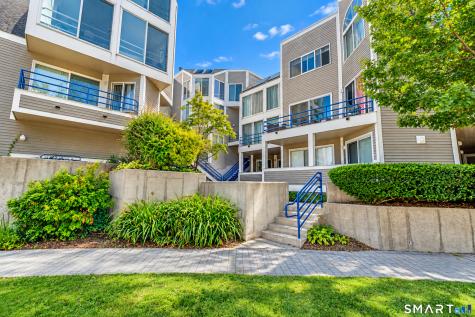68 Harbour Close New Haven CT 06519