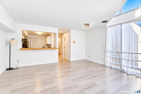 68 Harbour Close New Haven CT 06519