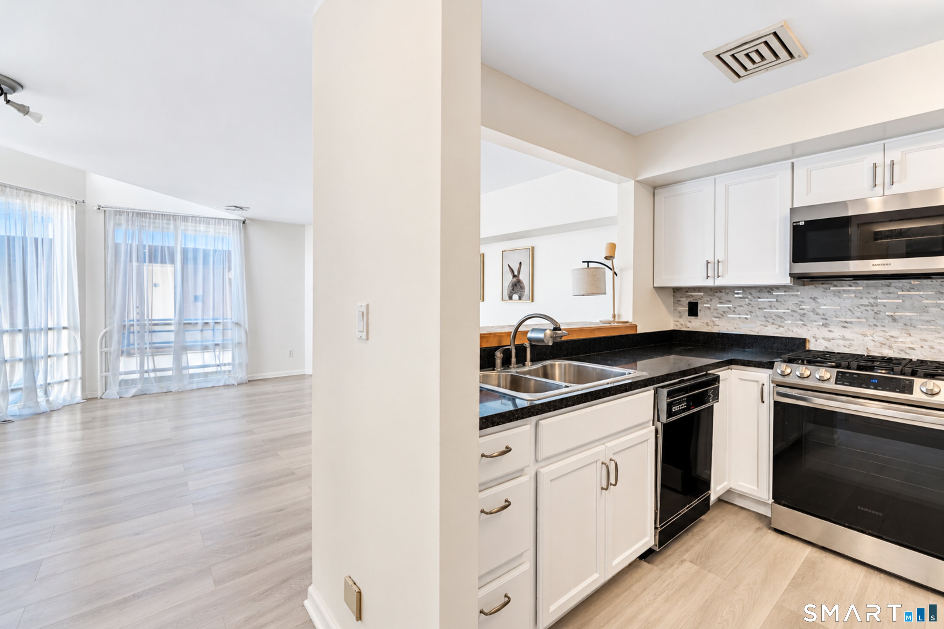 68 Harbour Close New Haven CT 06519