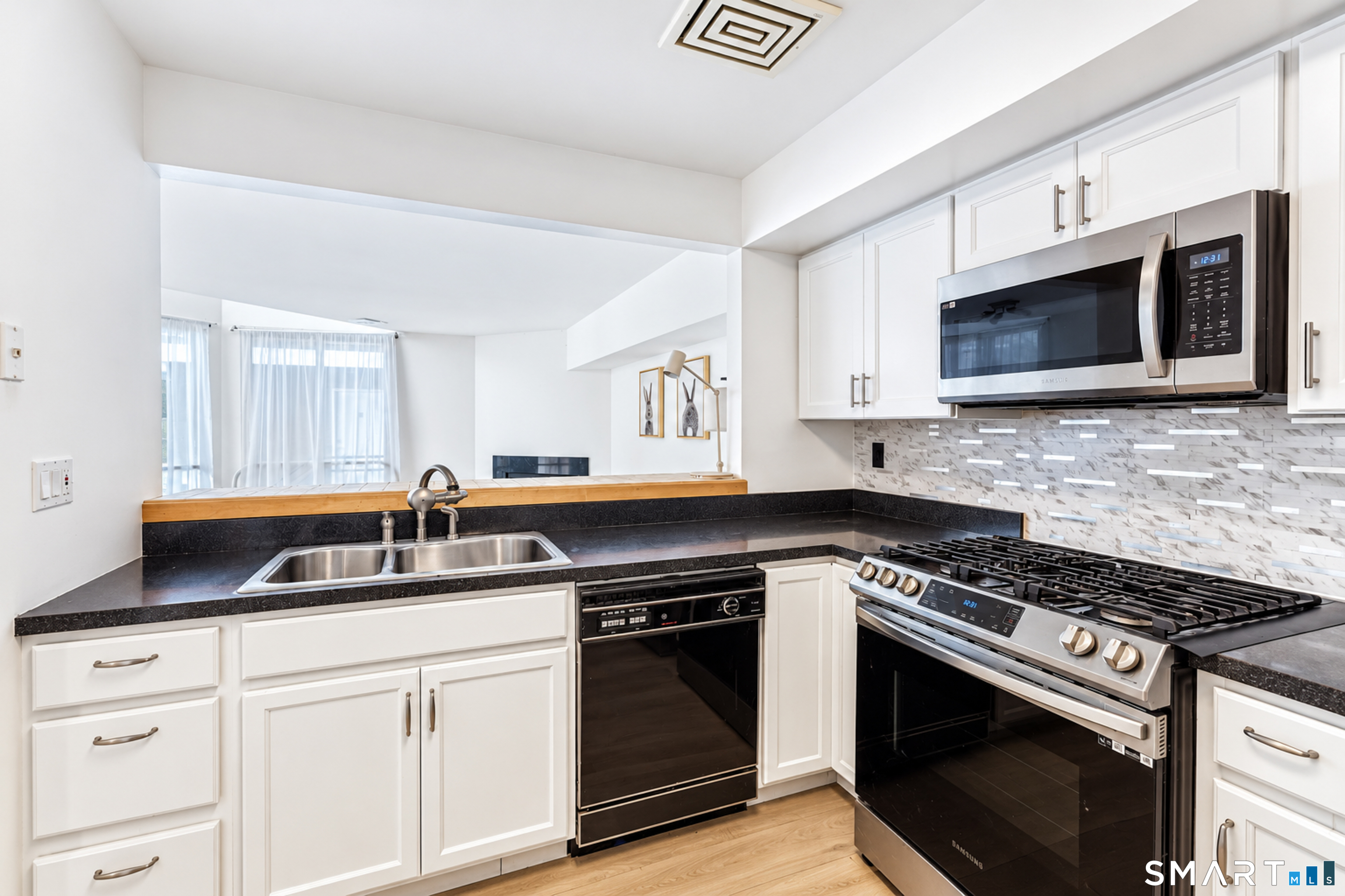 68 Harbour Close New Haven CT 06519