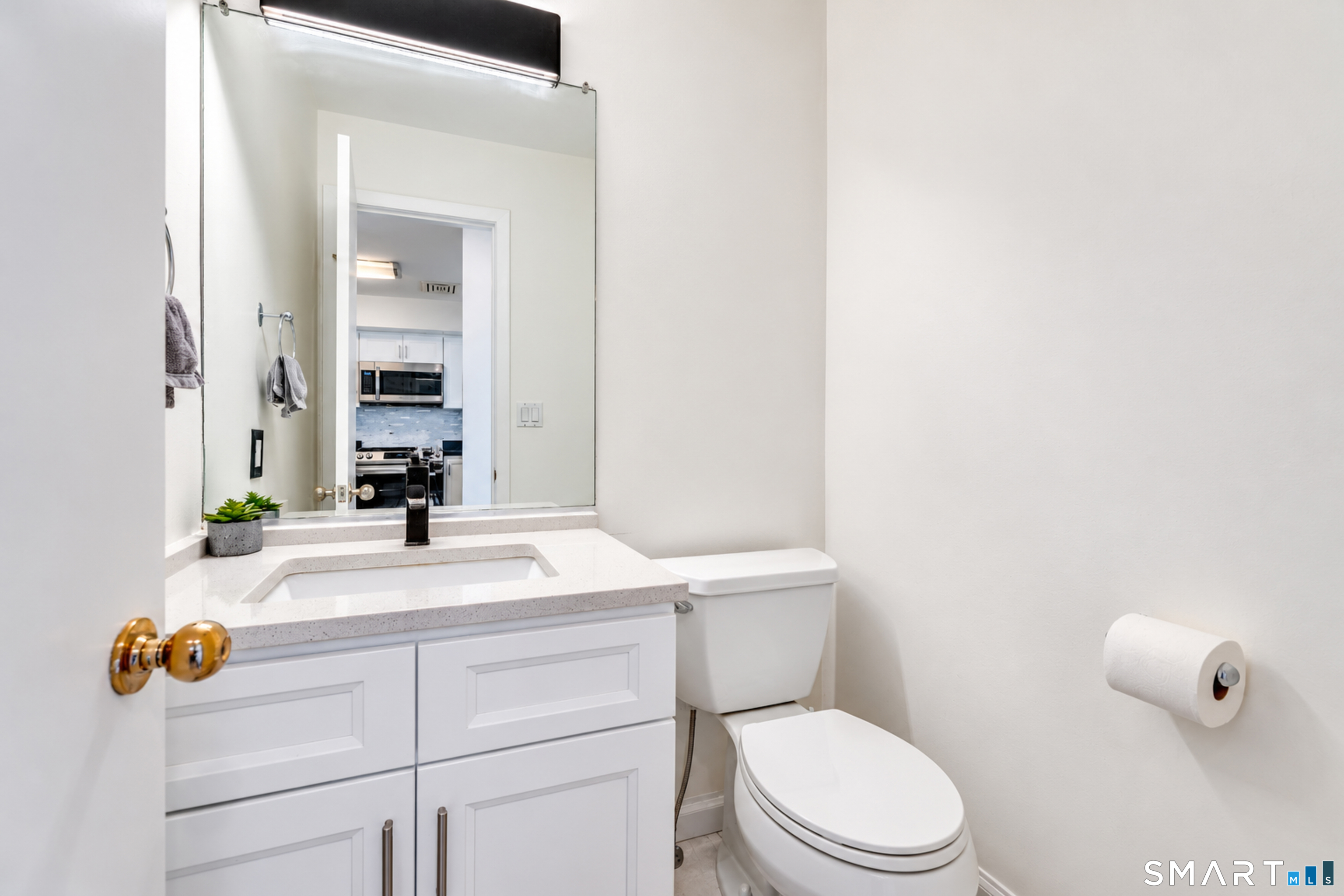 68 Harbour Close New Haven CT 06519