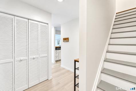 68 Harbour Close New Haven CT 06519