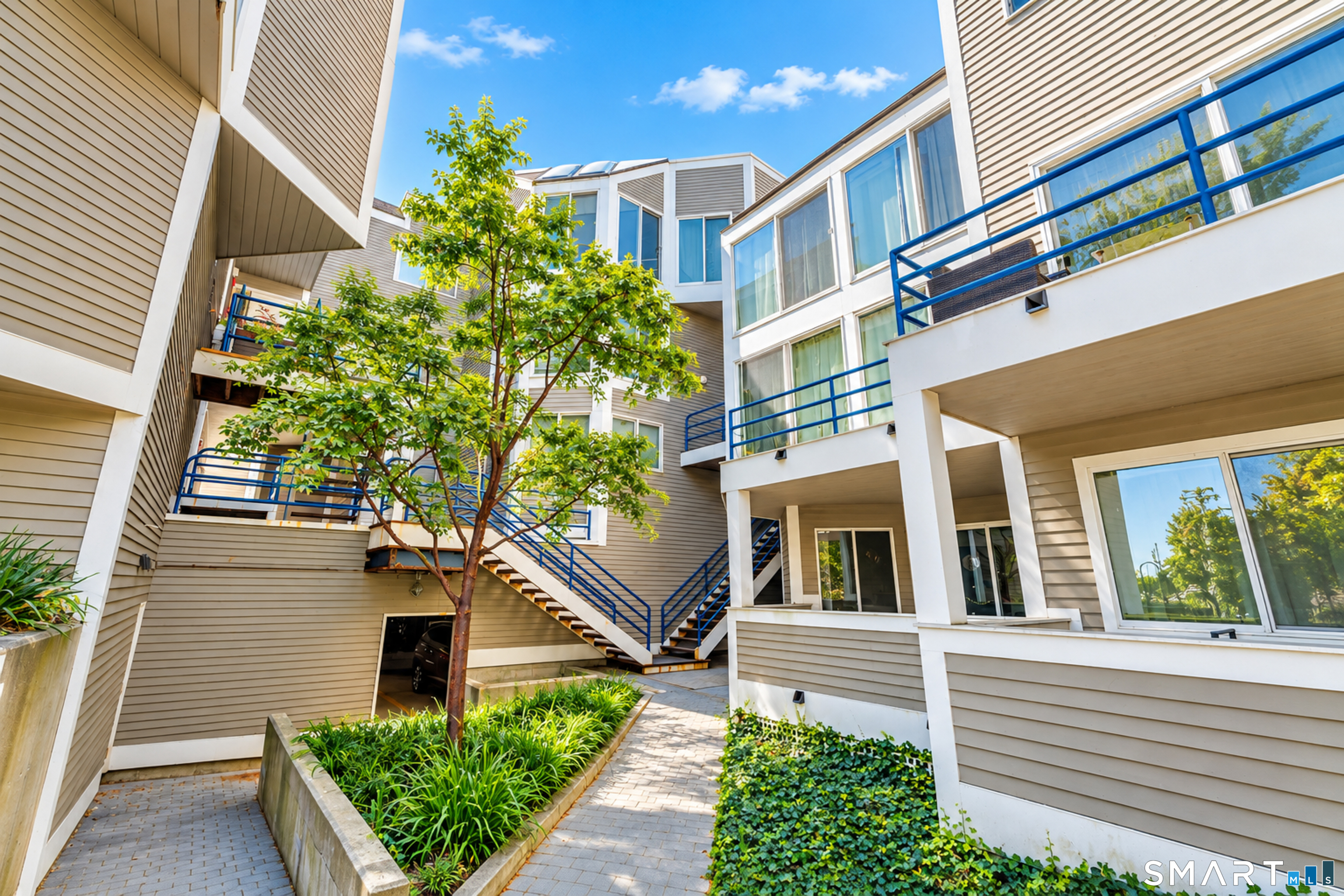 68 Harbour Close New Haven CT 06519