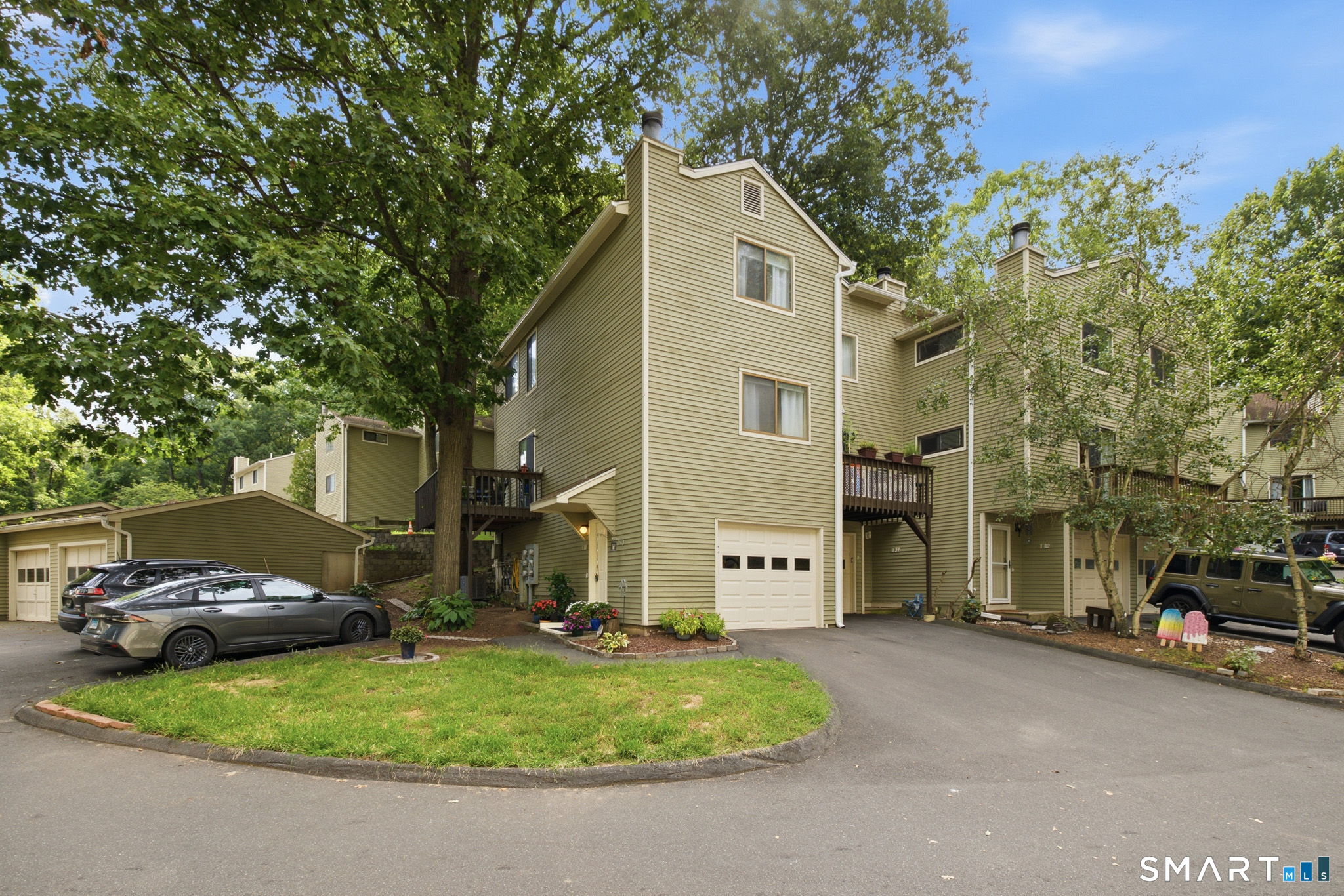 40 Foxon Hill Road New Haven CT 06513