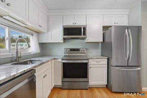 562 Oak Avenue Cheshire CT 06410