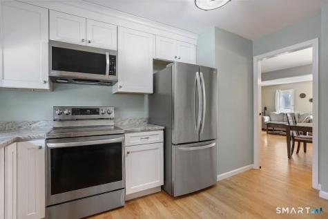 562 Oak Avenue Cheshire CT 06410