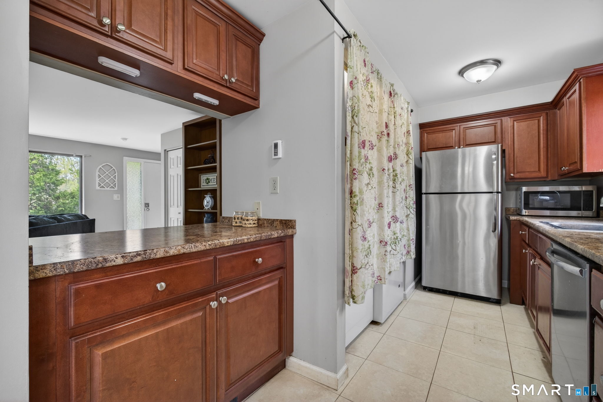 44 Mohawk Trail Guilford CT 06437