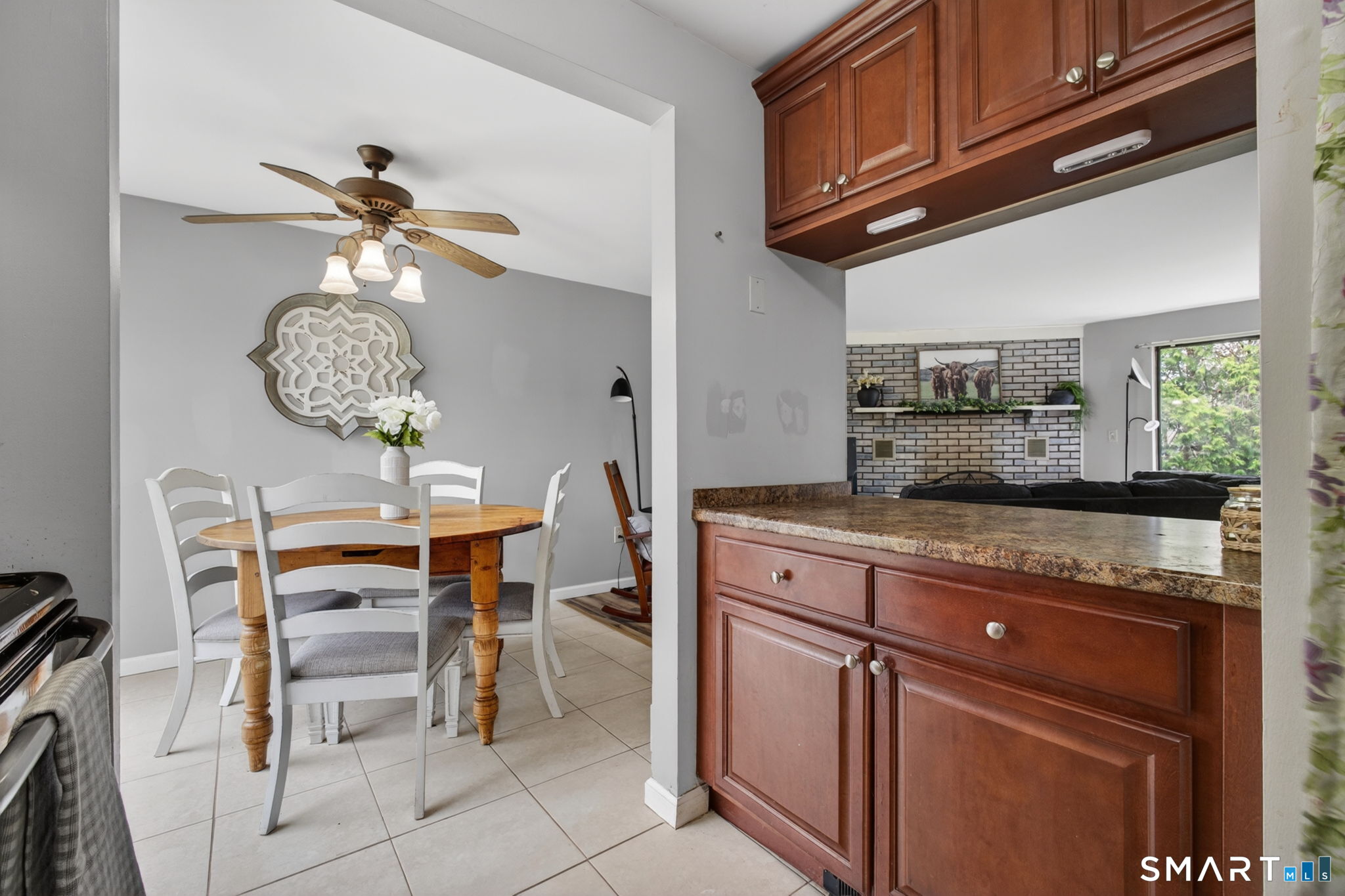 44 Mohawk Trail Guilford CT 06437