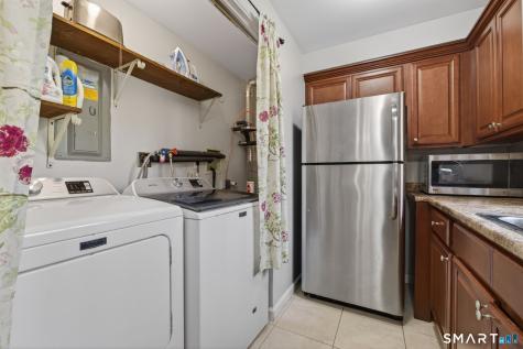 44 Mohawk Trail Guilford CT 06437