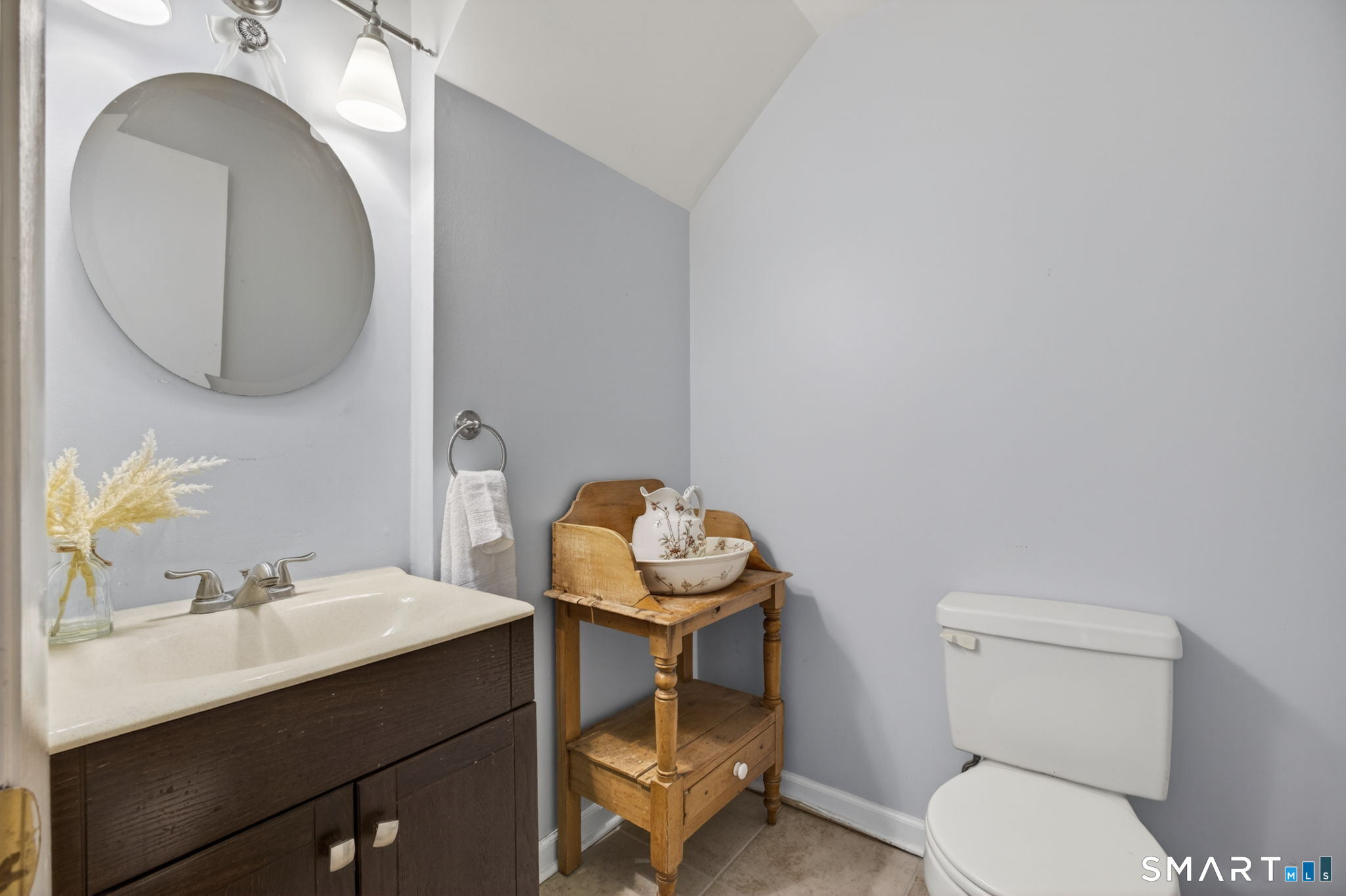 44 Mohawk Trail Guilford CT 06437