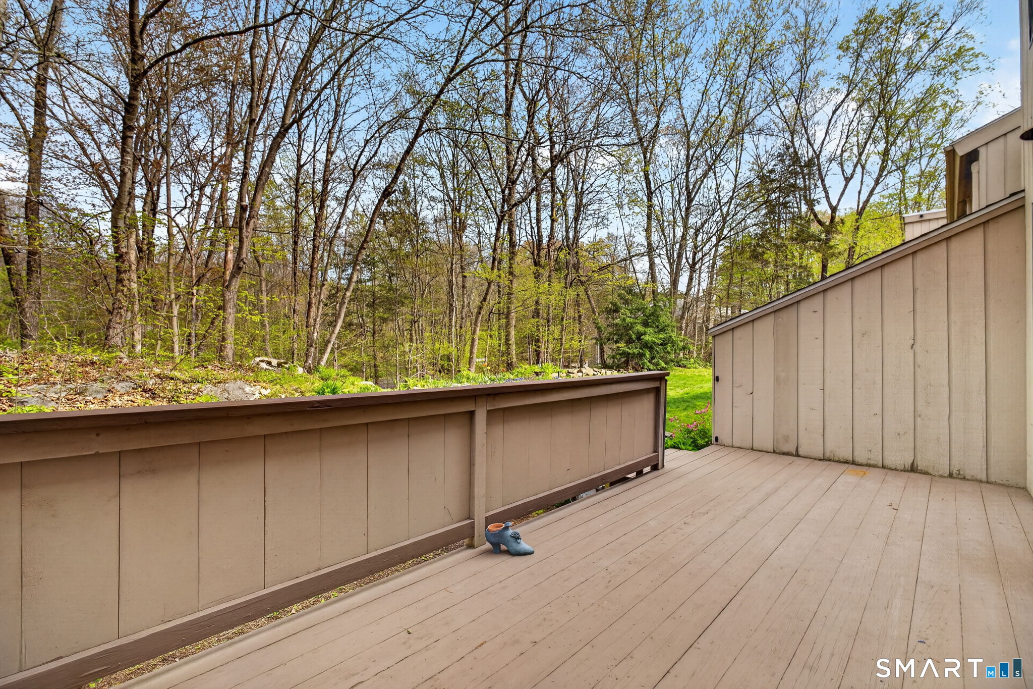 44 Mohawk Trail Guilford CT 06437