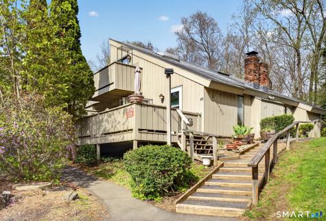 44 Mohawk Trail Guilford CT 06437