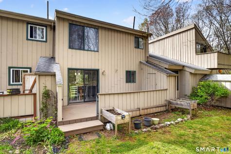 44 Mohawk Trail Guilford CT 06437
