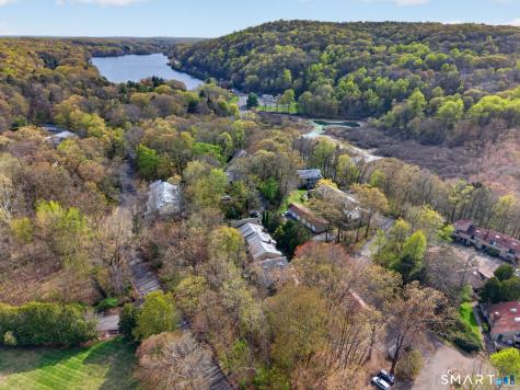 44 Mohawk Trail Guilford CT 06437