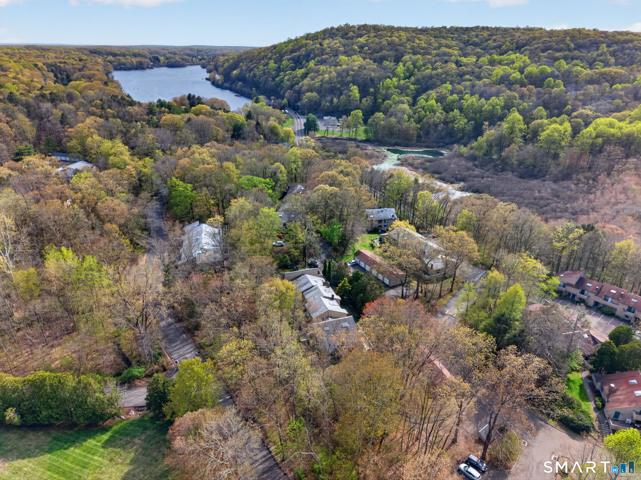 44 Mohawk Trail Guilford CT 06437