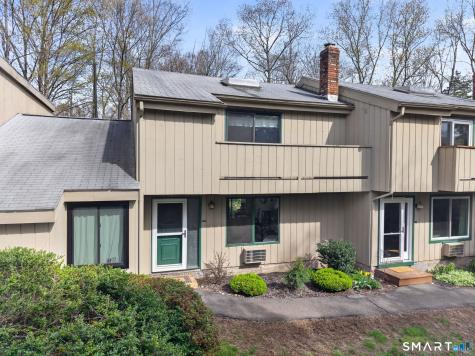 44 Mohawk Trail Guilford CT 06437
