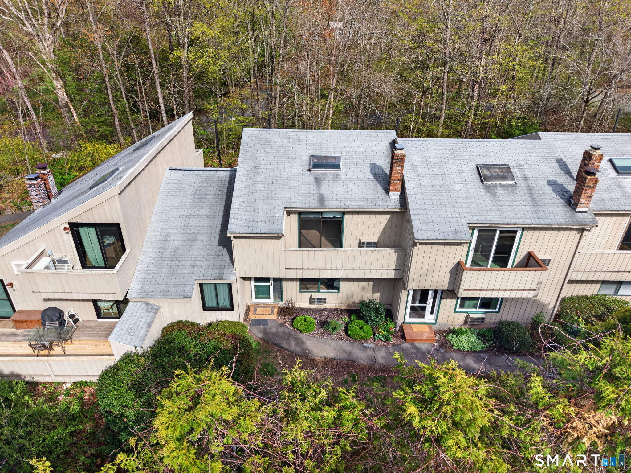 44 Mohawk Trail Guilford CT 06437