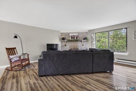 44 Mohawk Trail Guilford CT 06437