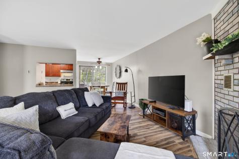 44 Mohawk Trail Guilford CT 06437