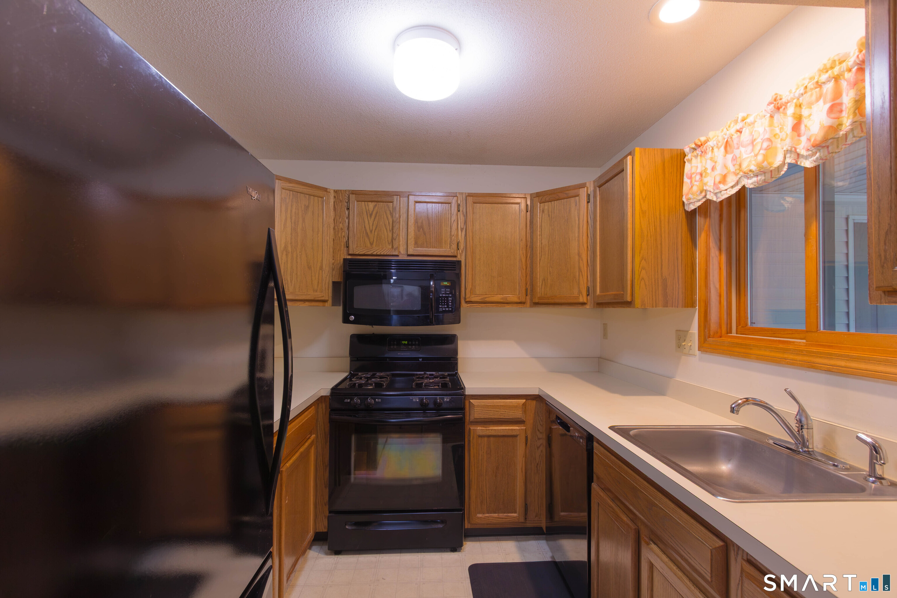 144 Barn Finch Circle Naugatuck CT 06770
