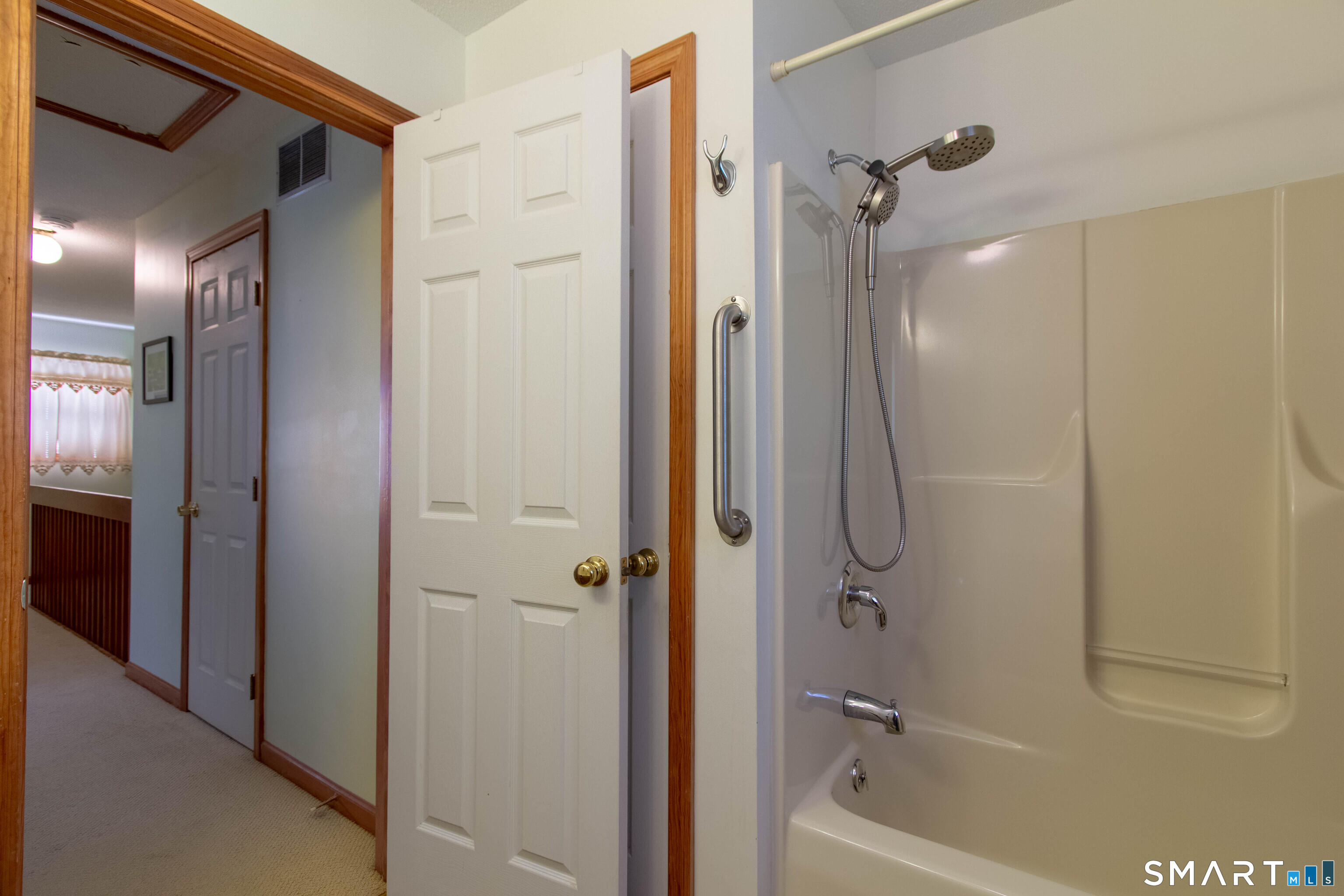 144 Barn Finch Circle Naugatuck CT 06770