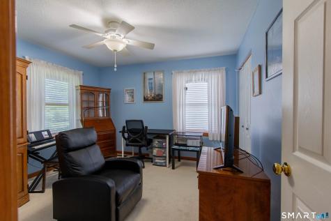 144 Barn Finch Circle Naugatuck CT 06770