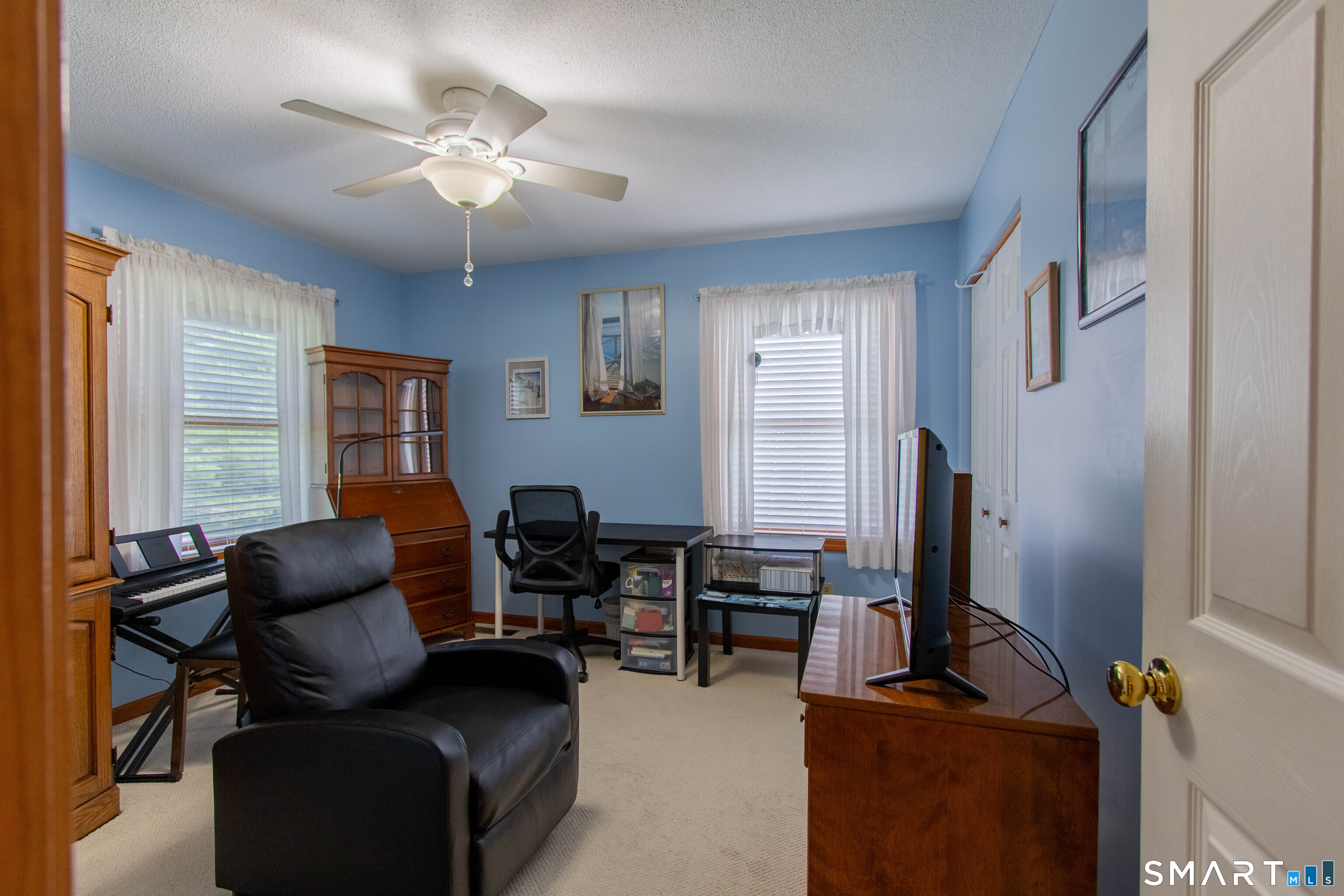 144 Barn Finch Circle Naugatuck CT 06770