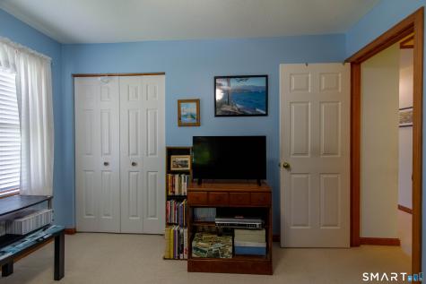 144 Barn Finch Circle Naugatuck CT 06770