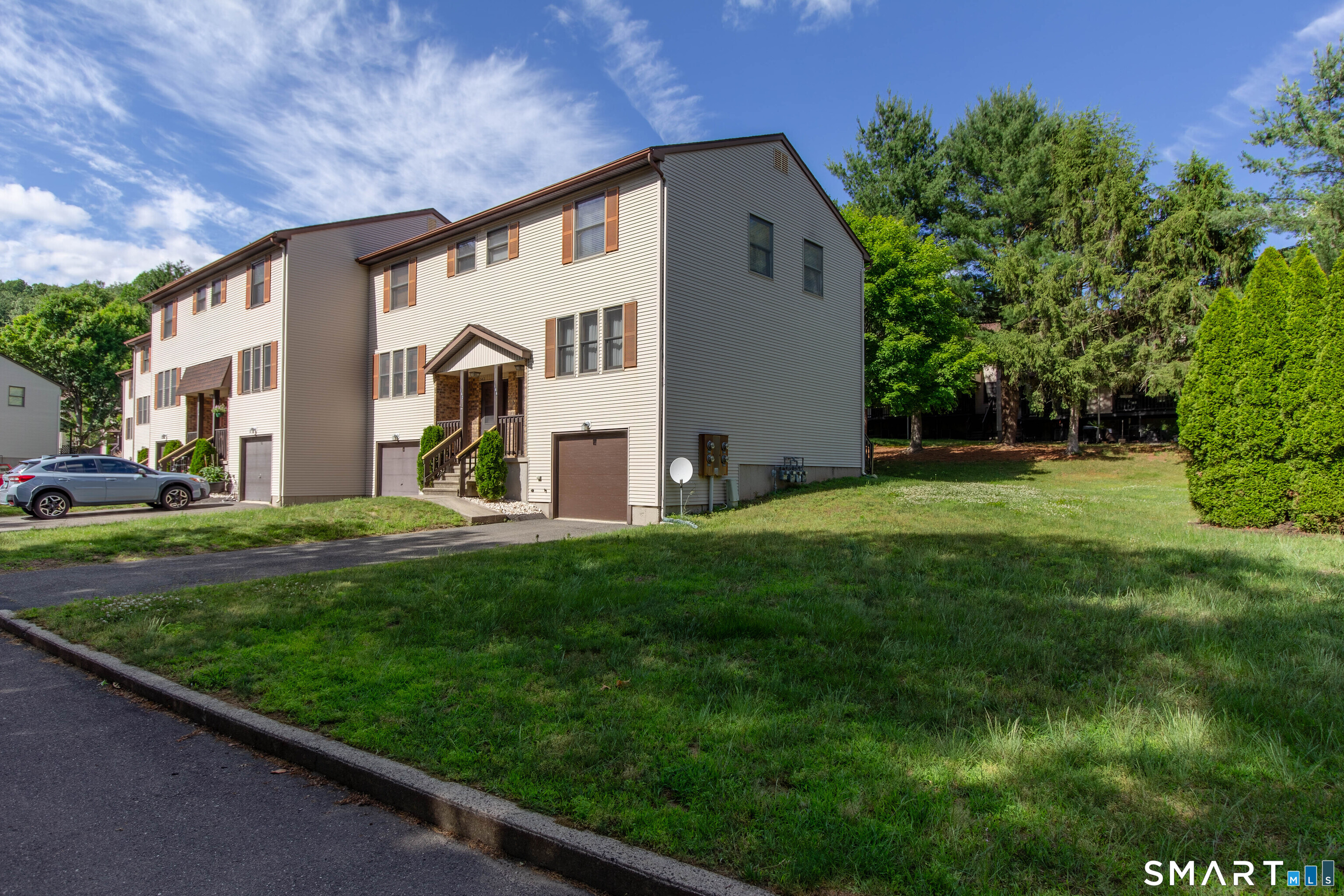 144 Barn Finch Circle Naugatuck CT 06770