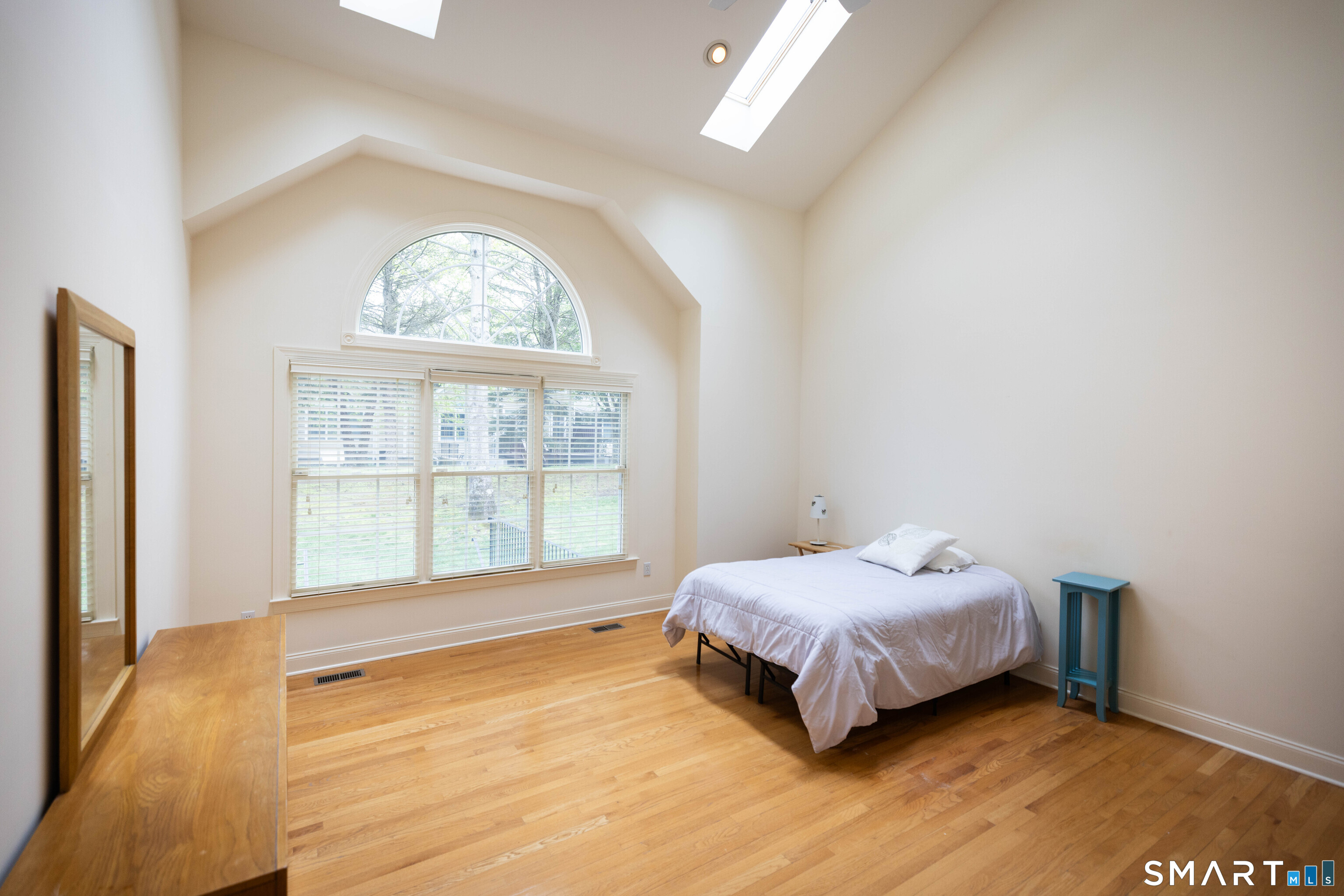 108 Imperial Court Trumbull CT 06611