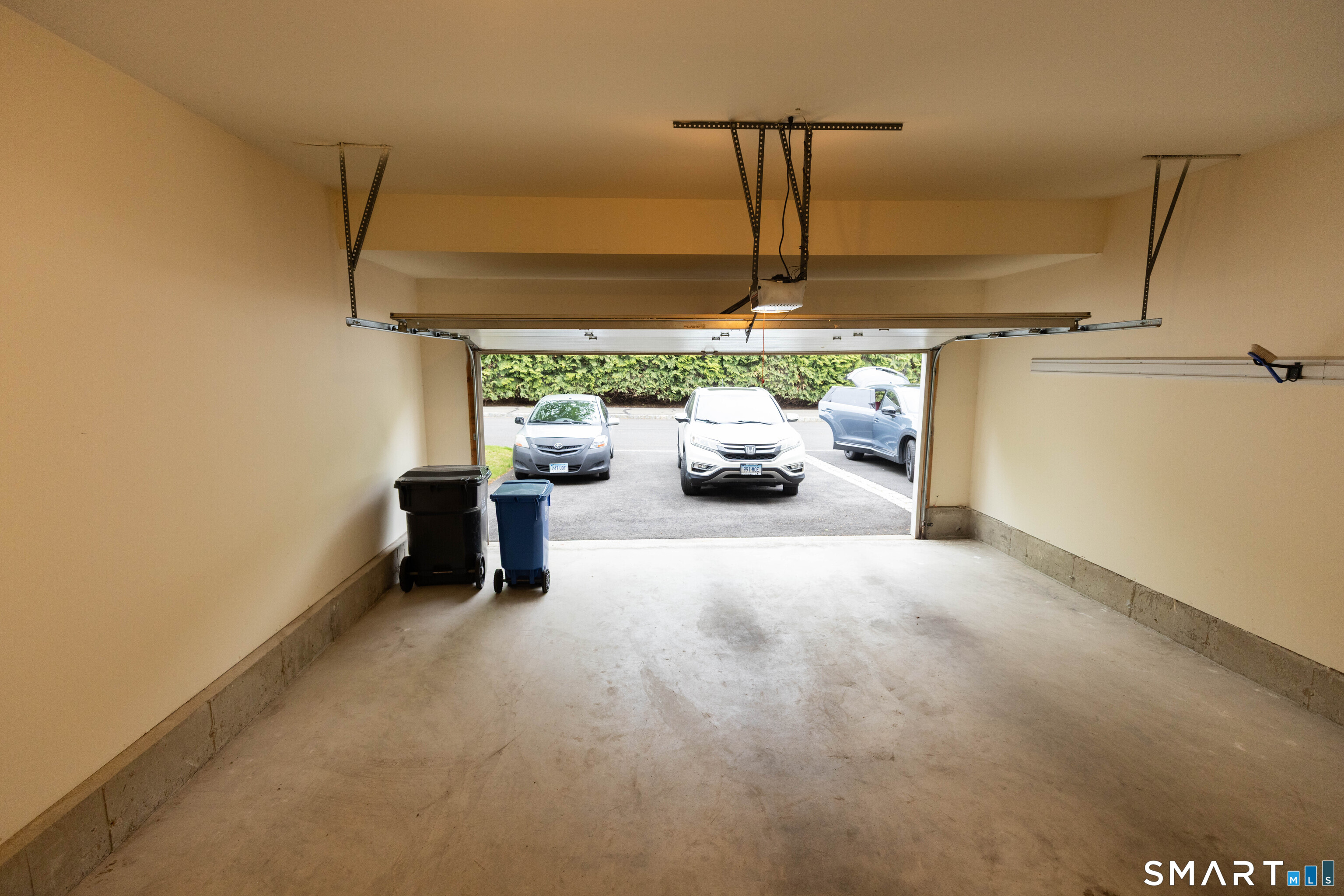 108 Imperial Court Trumbull CT 06611