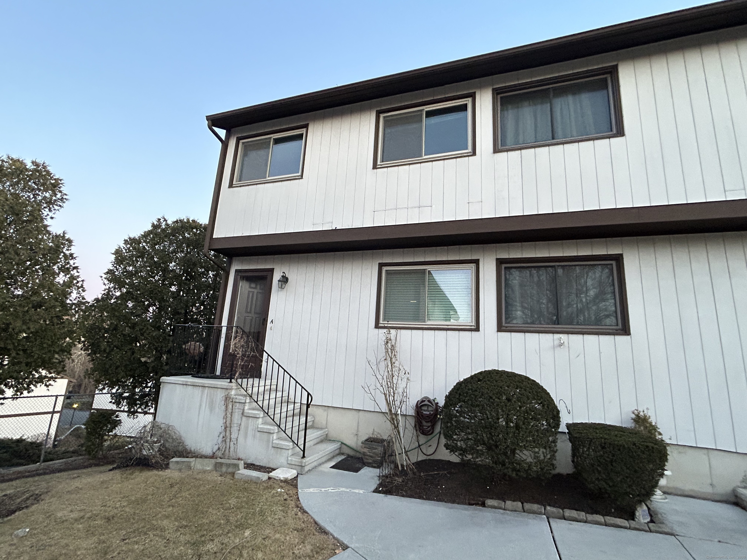 27 Crows Nest Lane Danbury CT 06810