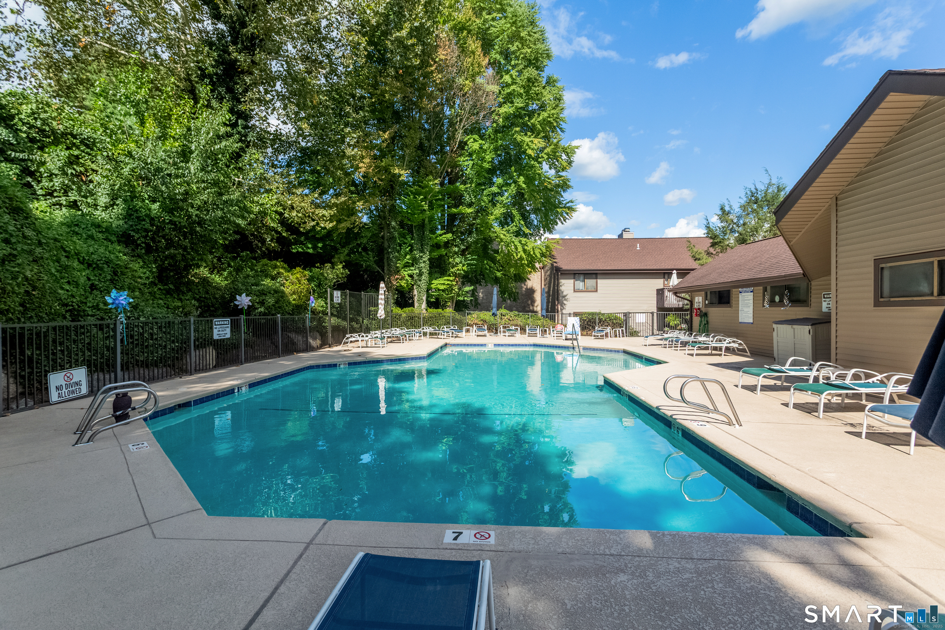 2539 Bedford Street Stamford CT 06905