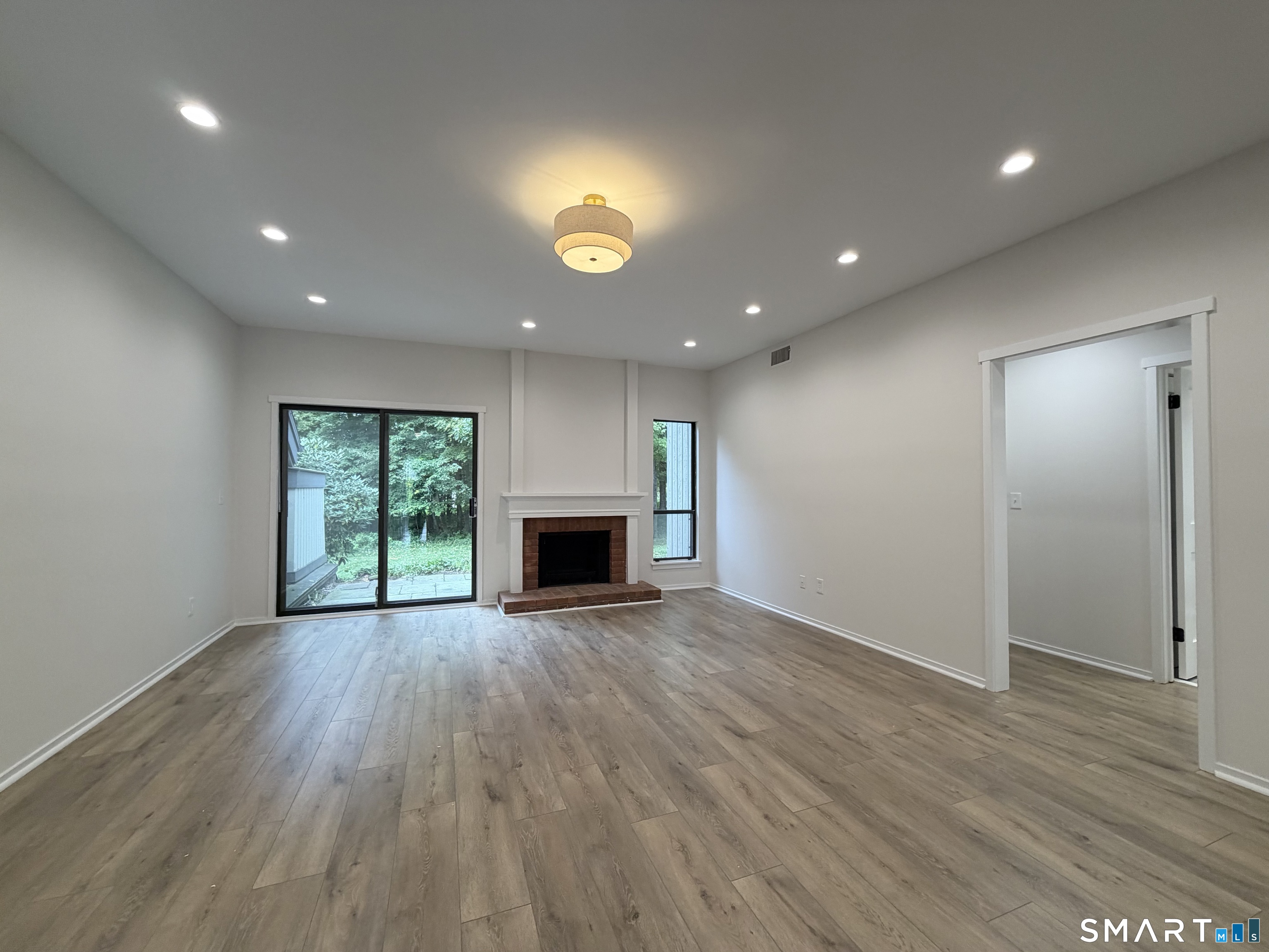 Southbury CT, 883 Heritage Village, Unit C