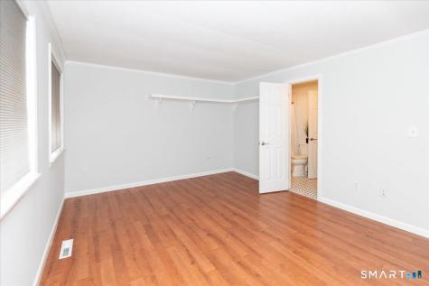 17 Conestoga Way Glastonbury CT 06033