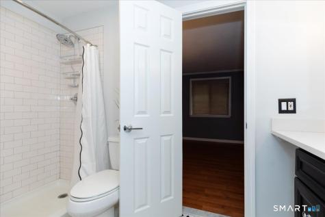 17 Conestoga Way Glastonbury CT 06033