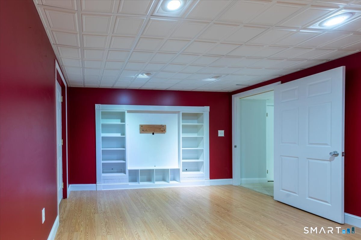 17 Conestoga Way Glastonbury CT 06033