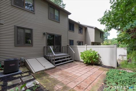 17 Conestoga Way Glastonbury CT 06033
