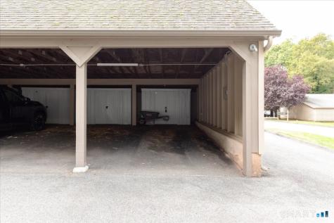 17 Conestoga Way Glastonbury CT 06033