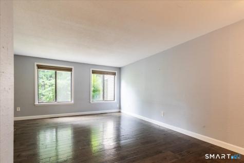 17 Conestoga Way Glastonbury CT 06033