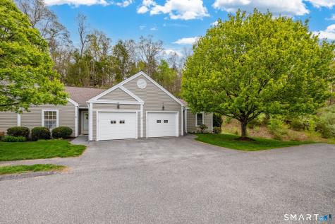 54 Elizabeth Circle Newtown CT 06482