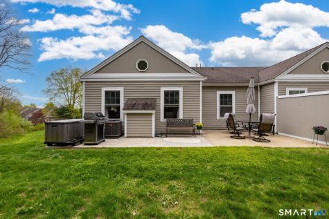 54 Elizabeth Circle Newtown CT 06482