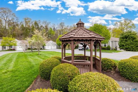 54 Elizabeth Circle Newtown CT 06482