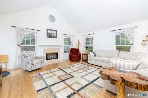 54 Elizabeth Circle Newtown CT 06482