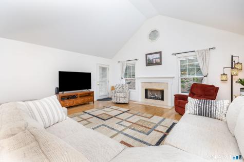 54 Elizabeth Circle Newtown CT 06482